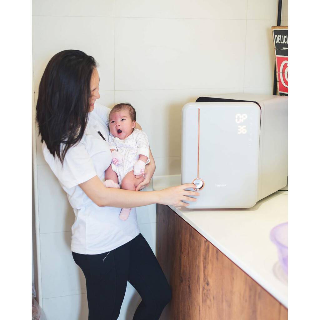 Máy triệt trùng bình sữa cho bé
