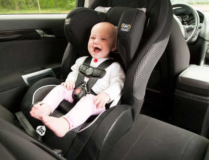 Tầm quan trọng của ghế ngồi ô tô cho bé