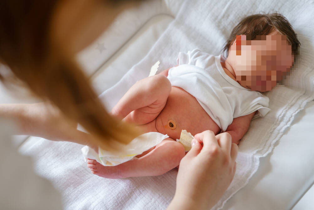 Hướng dẫn cách vệ sinh vùng kín an toàn cho bé gái sơ sinh 7 Hướng Dẫn Cách Vệ Sinh Vùng Kín An Toàn Cho Bé Gái Sơ Sinh