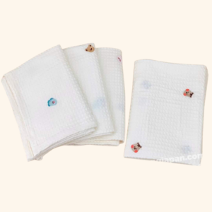 Chăn Morry tổ ong chất liệu Cotton họa tiết thêu