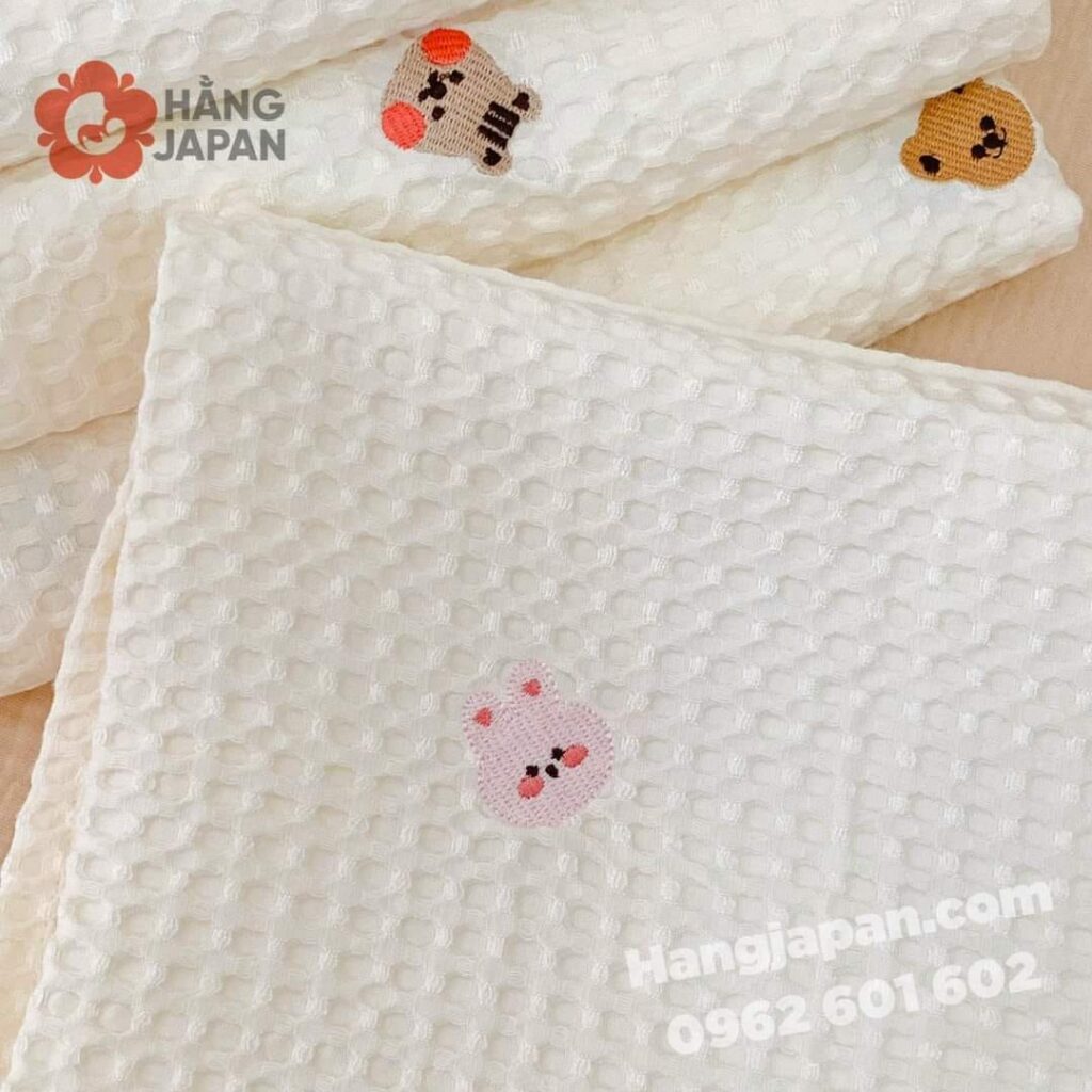 Chăn Morry tổ ong chất liệu Cotton họa tiết thêu 23 Chăn Morry Tổ Ong Chất Liệu Cotton Họa Tiết Thêu (9)
