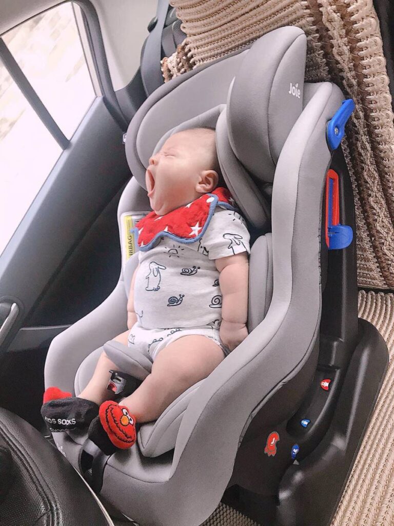 Ghế Ngồi ô Tô Cho Bé Joie Steadi