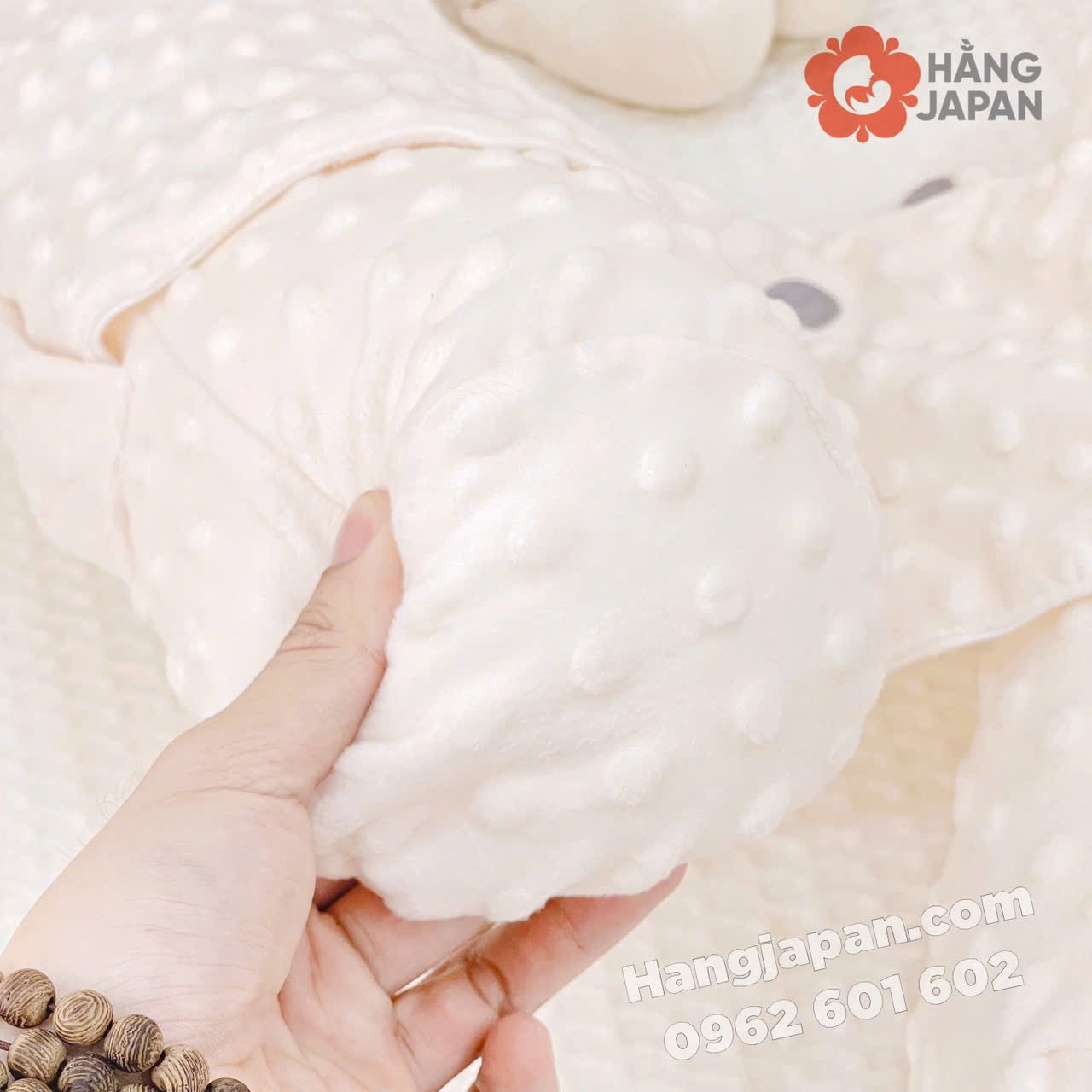 Gối chặn hình trụ Veeou màu kem Gối chặn hình trụ Veeou màu kem