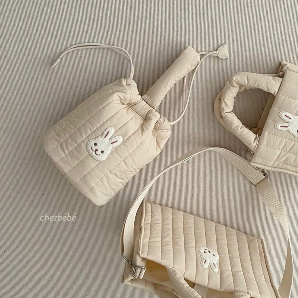Túi giữ nhiệt Chezbebe kem hoạ tiết gấu, thỏ 23 Túi Giữ Nhiệt Chezbebe Kem Hoạ Tiết Gấu, Thỏ (1)
