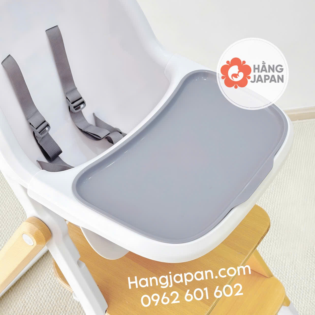 Ghế bé ngồi ăn dặm Ergobaby Evolve High Chair + Chair Ghế bé ngồi ăn dặm Ergobaby Evolve High Chair + Chair