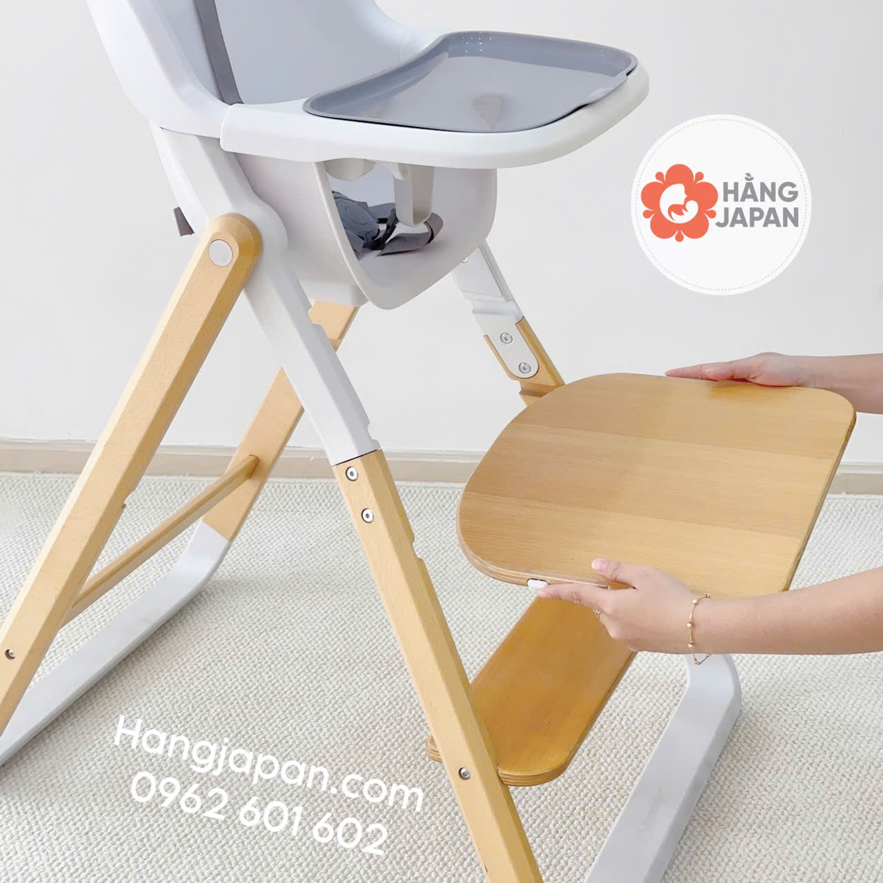 Ghế bé ngồi ăn dặm Ergobaby Evolve High Chair + Chair Ghế bé ngồi ăn dặm Ergobaby Evolve High Chair + Chair