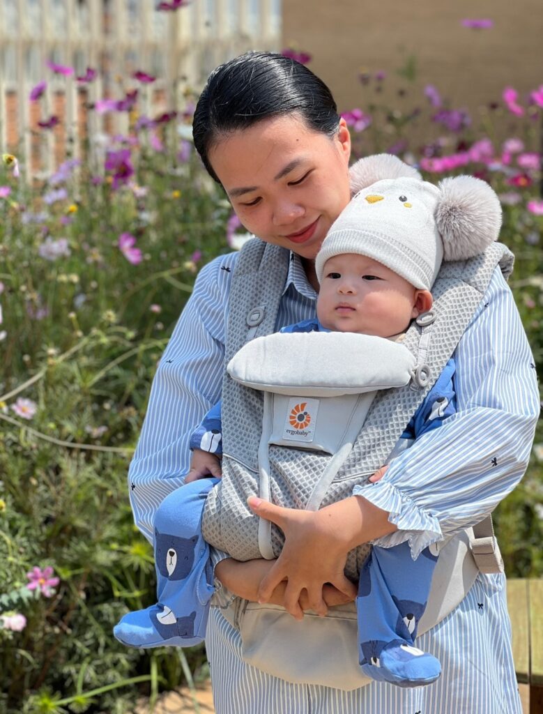 Địu cho bé Ergobaby Omni Breeze 55 Địu Cho Bé Ergobaby Omni Breeze (11)