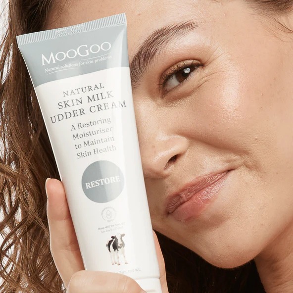 Kem dưỡng da chiết xuất protein từ sữa Moogoo 120g 13 Kem Dưỡng Da Chiết Xuất Protein Từ Sữa Moogoo 120g (1)
