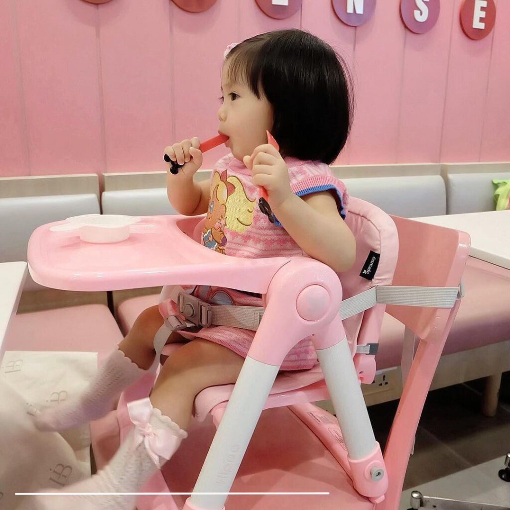 Ghế Ăn Dặm Gấp Gọn Apramo Flippa Rockstar Pink Sparkle 27 Ghế Ăn Dặm Gấp Gọn Apramo Flippa Rockstar Pink Sparkle (10)