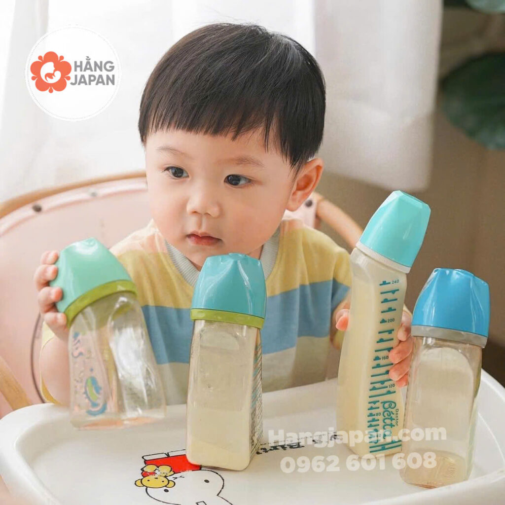 Bình Sữa Bétta Ppsu Cổ Rộng 240ml Hoa Xanh (4)