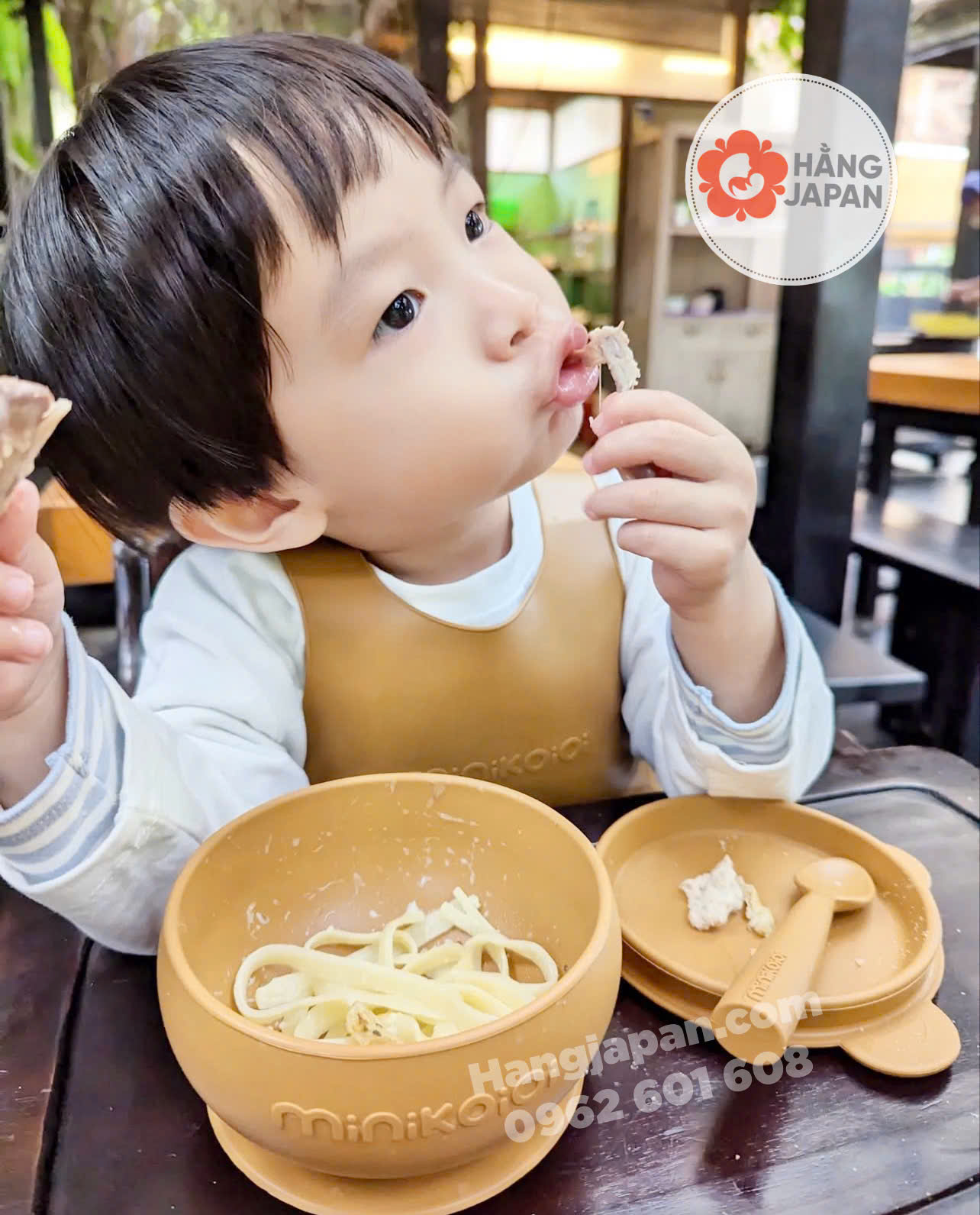 Chén ăn kèm nắp đậy silicone MinikOiOi Chén ăn kèm nắp đậy silicone MinikOiOi