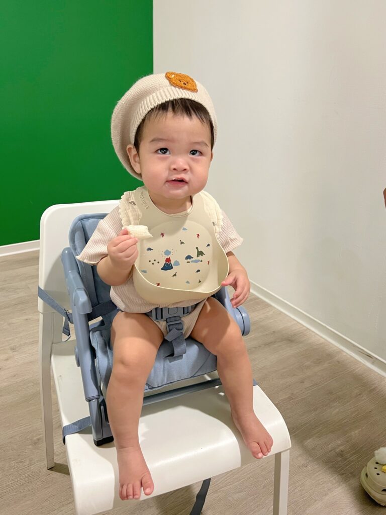 Ghế ăn dặm gấp gọn tiện lợi 3 trong 1 Unilove Feed Me Airy Blue 23 Ghế ăn Dặm Gấp Gọn Tiện Lợi 3 Trong 1 Unilove Feed Me Airy Blue (8)