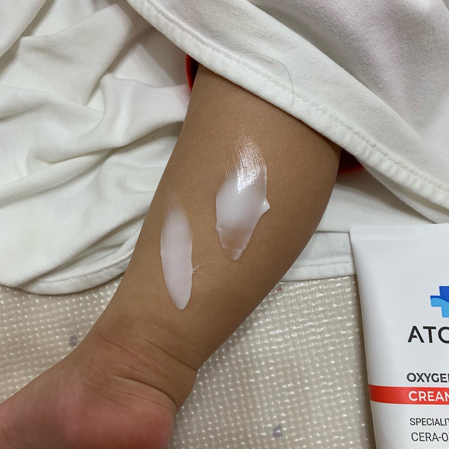 Kem dưỡng ẩm hữu cơ toàn diện Oxygen Cream Atono2 cho bé 160g Kem dưỡng ẩm hữu cơ toàn diện Oxygen Cream Atono2 cho bé 160g