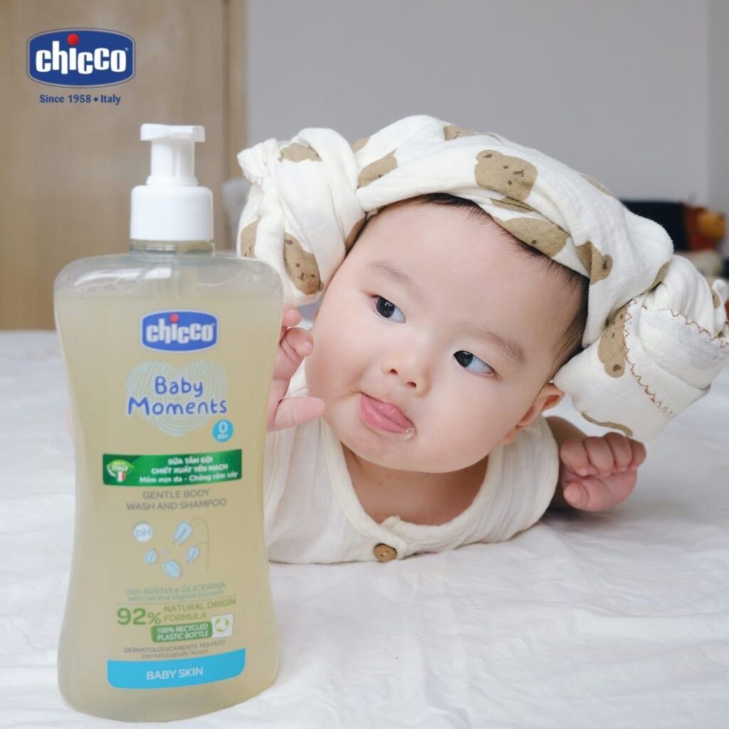 Sữa Tắm Gội Chiết Xuất Yến Mạch Chicco 0m+ (1)